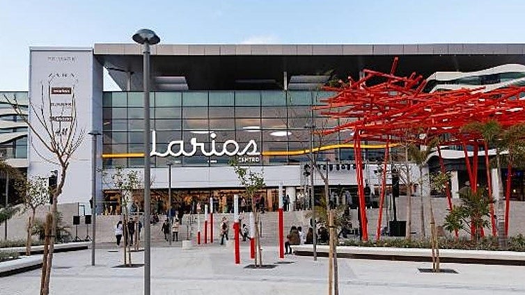 This is how police caught a couple who stole from five stores at two Malaga city shopping centres