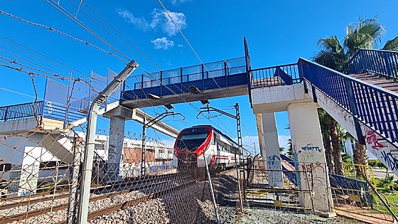 Torremolinos town hall needs 500,000 euros to fix footbridge over Costa del Sol railway line