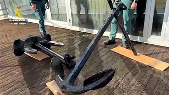 Anchor of British Royal Navy vessel that was shipwrecked in 19th century recovered from façade of house in Spain