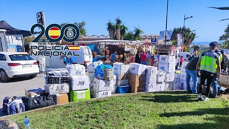 More than 14,000 counterfeit goods imitating brand names seized in Marbella