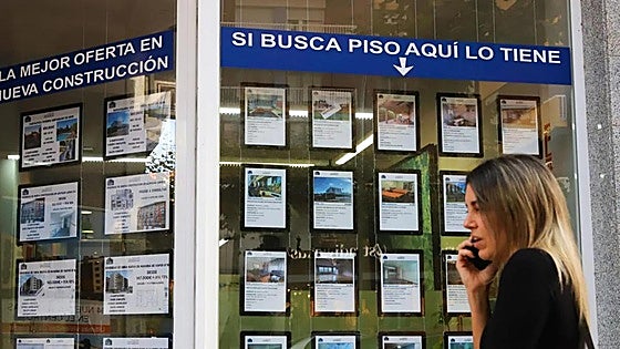 Cash buyers still dominate Spain's housebuying market at 54%, pushing up prices