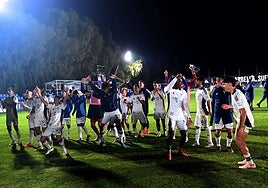 Marbella players celebrating their victory over Burgos in the previous round.