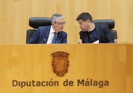 Francisco Salado and Cristóbal Ortega at the council meeting