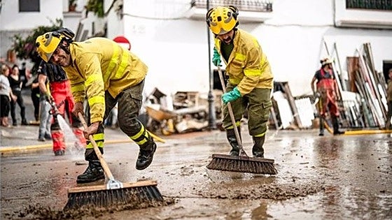 Junta president honours the work of 'Dana' disaster heroes in Christmas greeting