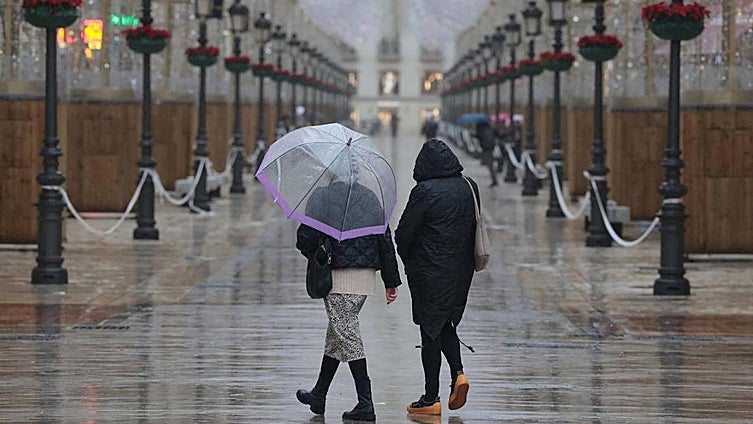 What will the weather be like on New Year's Eve and the first day of 2025?
