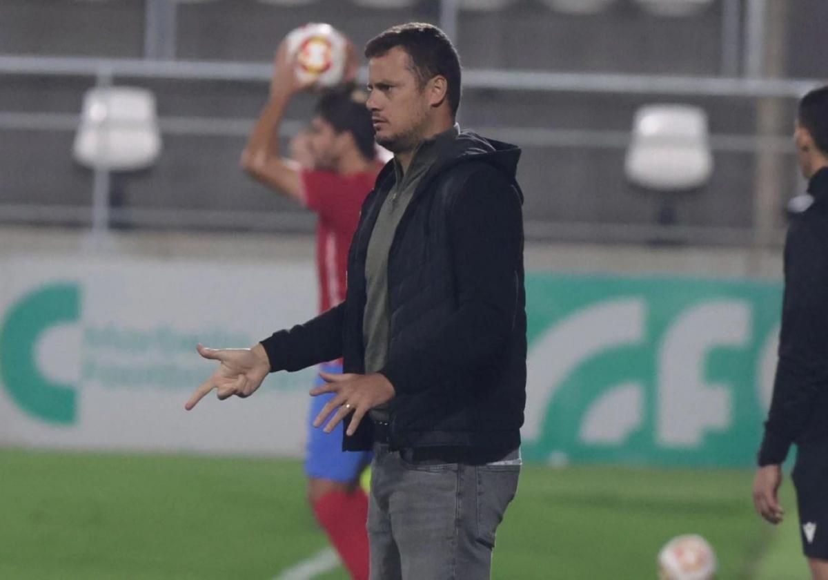 Riera on the touchline during the Malaga game.