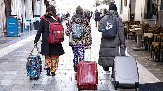 Experts give reasons for the downturn in Spanish tourists staying in Malaga province