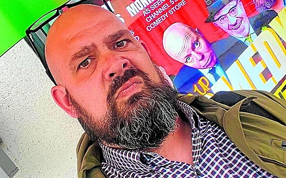 Night of laughter on the Costa with British standup comedians
