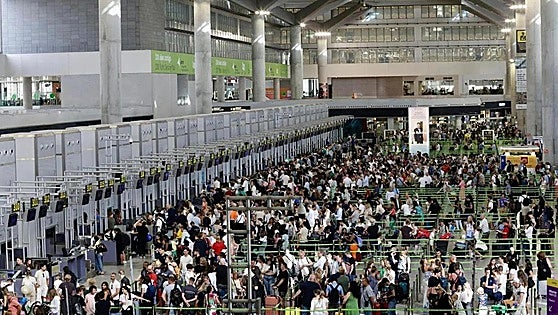 Spanish airport operator Aena's zero emissions admission for the airline industry