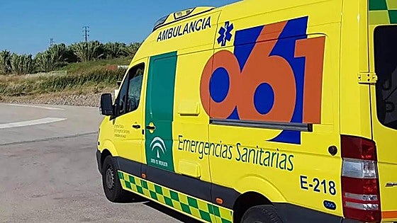 Man dies and his daughter is injured after collision between motorbike and car in Alhaurín