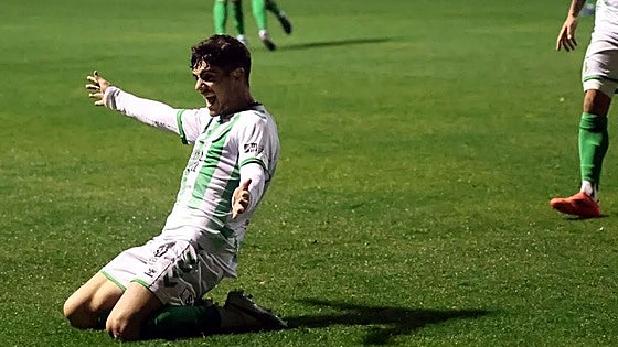 Juanmi Carrión's strike helps Antequera CF strengthen their lead at the top