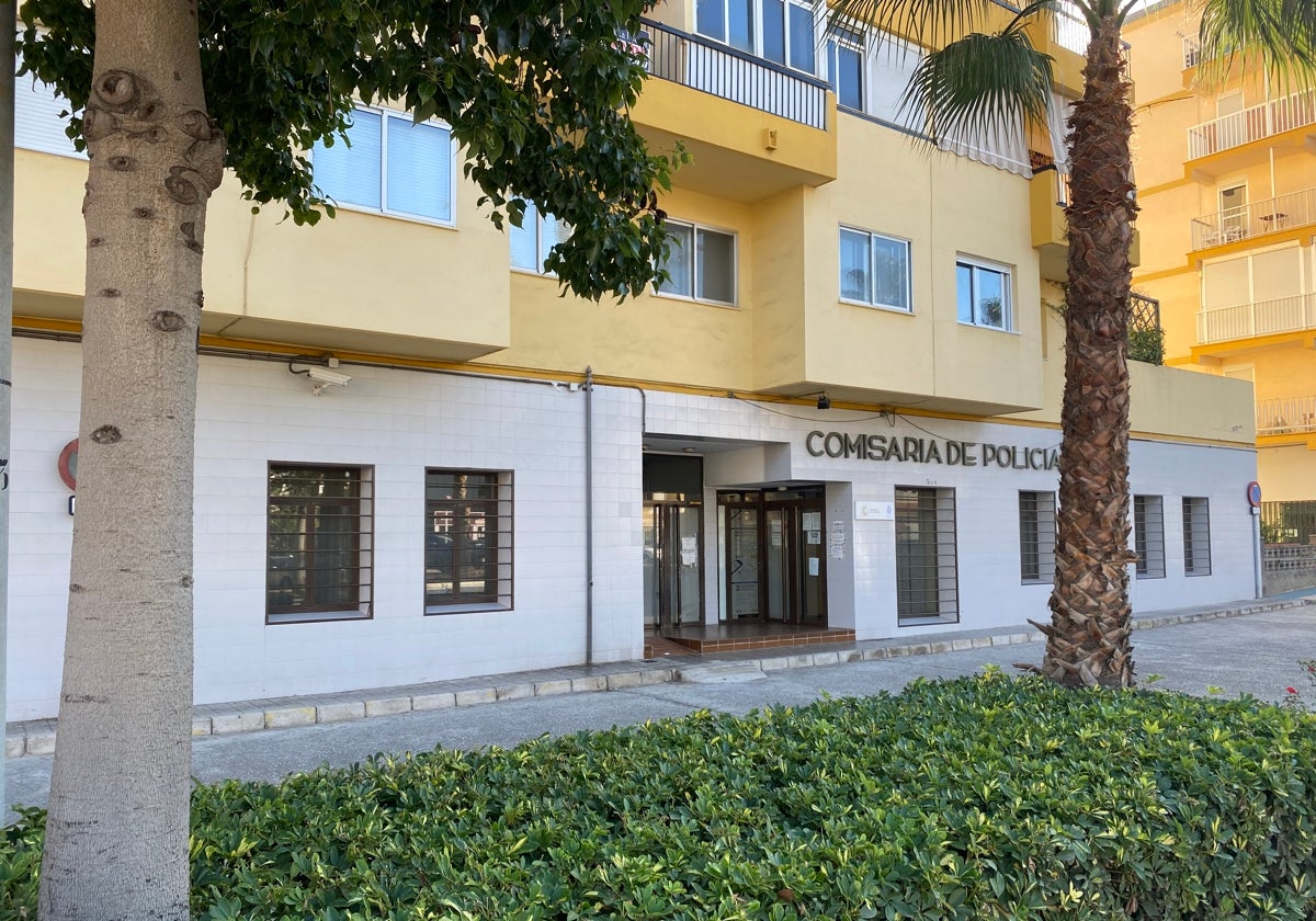 Image of the former National Police Station of Vélez-Málaga in Torre del Mar.