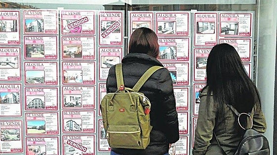 Demand soars for rented apartments in Malaga: 71 applicants for every property