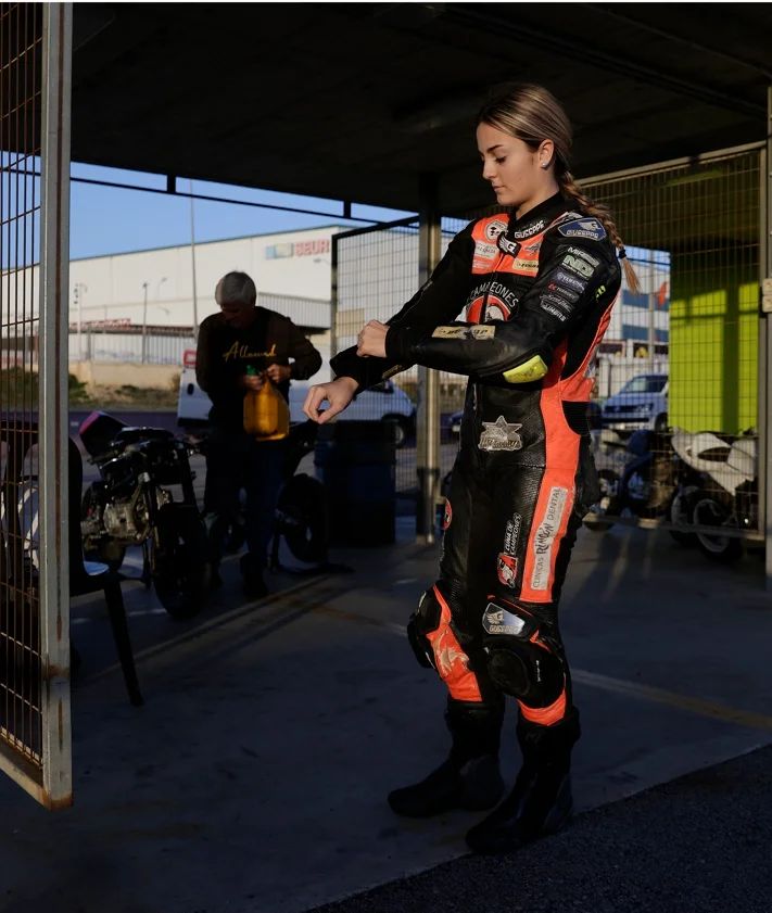 Imagen secundaria 2 - Making history in a man's world