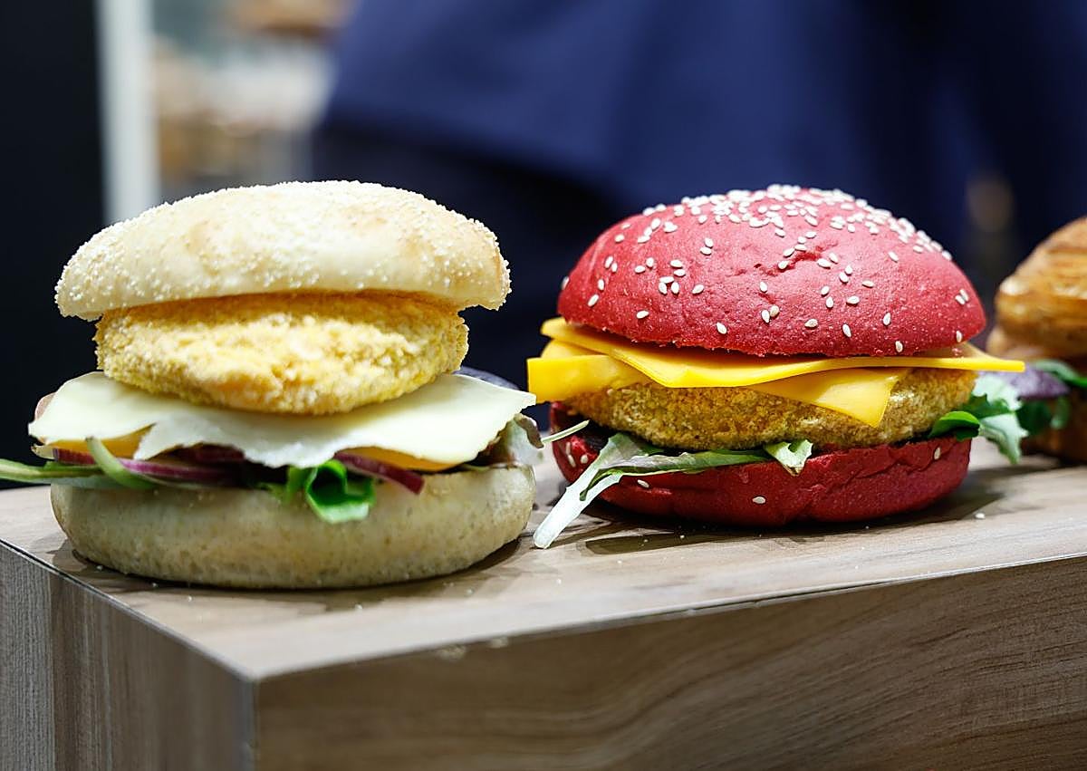 Imagen secundaria 1 - Five hundred companies shape the future of tourism in Malaga