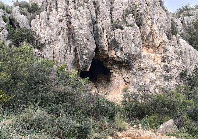 Cueva Grande is next to the wall of the Virgencita.