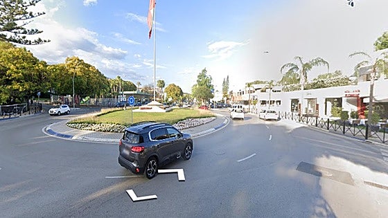 British man and Moroccan woman die in car crash on 'Golden Mile' in Marbella