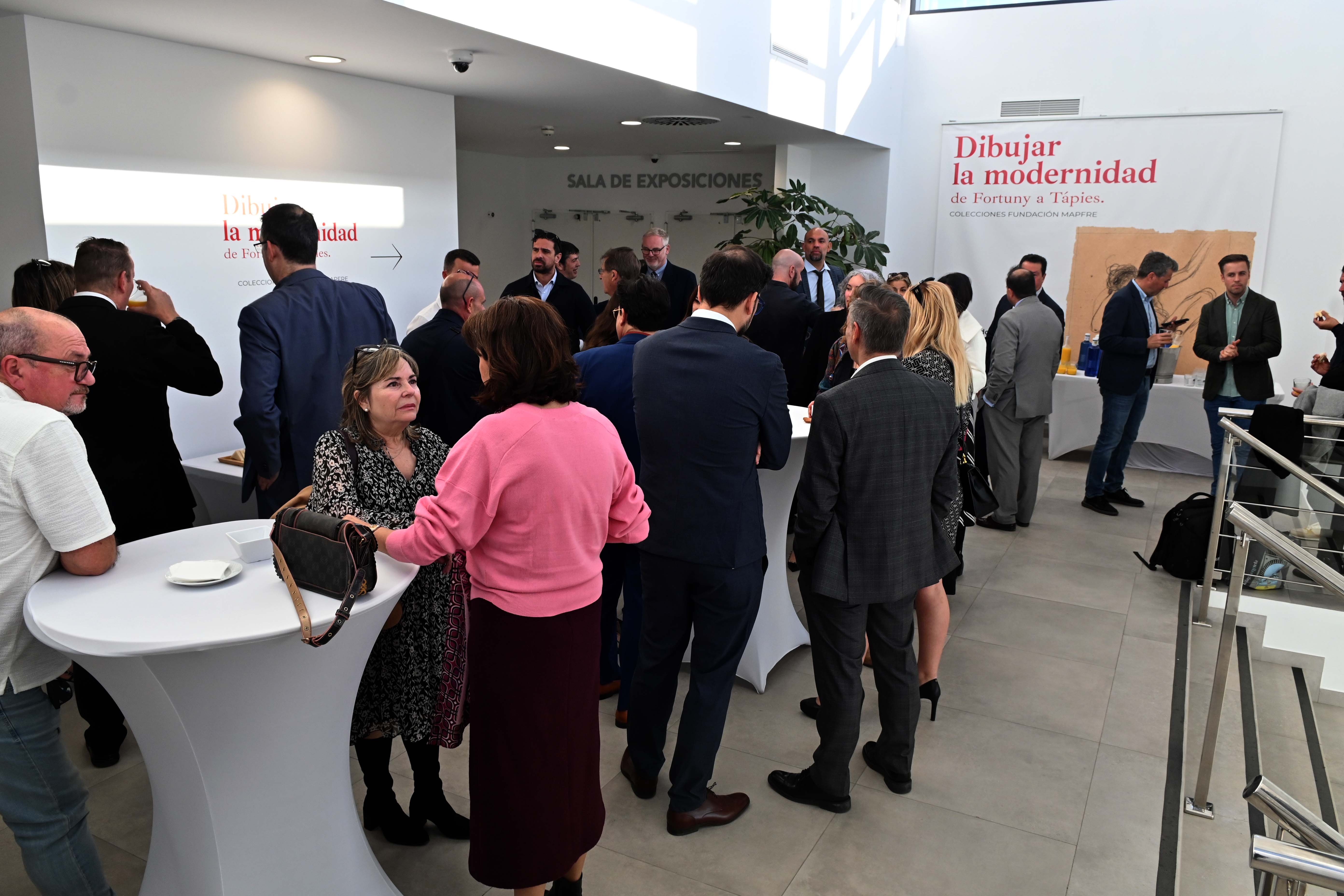SUR in English real estate and property investment forum in Estepona, in pictures