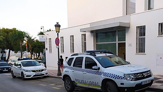 Elderly British woman and her caregiver son found dead at home in inland Malaga town