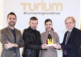 Germán Jiménez (director with Turium), Antonio Banderas, Samary Fernández Feito (general manager of the luxury, lifestyle and magazines division of Vocento group) and Ignacio Ybarra, Vocento's group chairman.