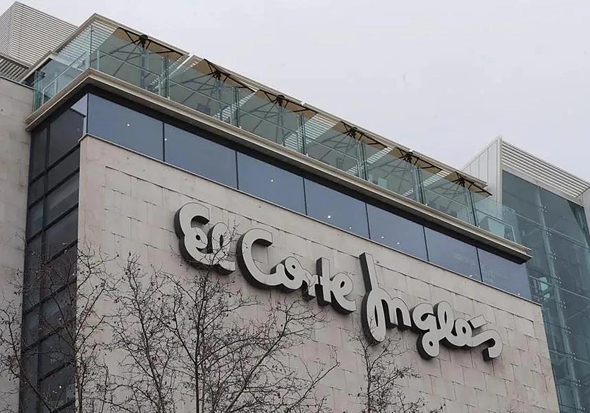 File image of an El Corte Inglés department store.