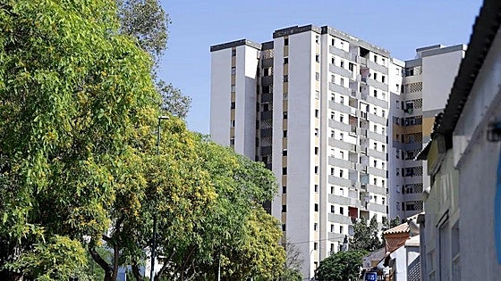 Man shot dead in Malaga city tower block