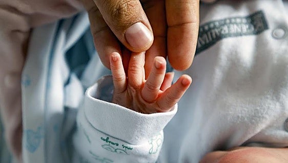 Spanish court awards couple 350,000 euros for the death of their twins due to medical negligence