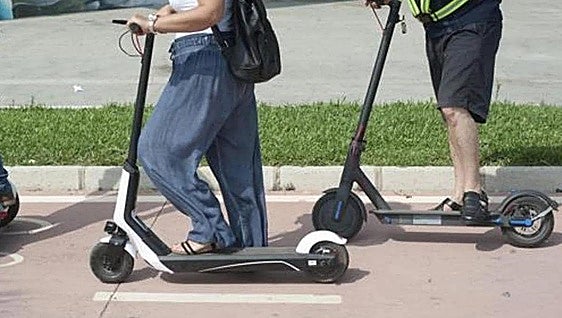Two men arrested following theft of electric scooters from parking areas at Costa del Sol shopping centres