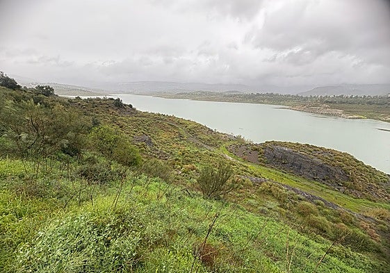 Current appearance of La Viñuela reservoir.