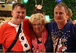 Fabienne Paques with guests the the last fundraising dinner in December.