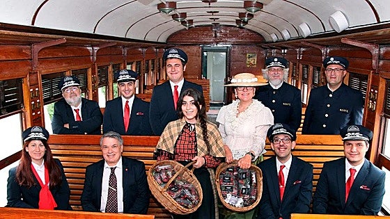 Spain's 'strawberry train' returns: these are the timetables and prices and how to enjoy the tours