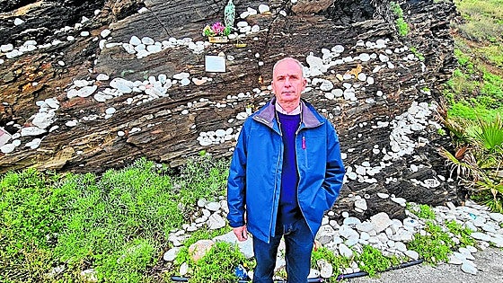 A thousand pebbles in honour of Our Lady who saved Fray