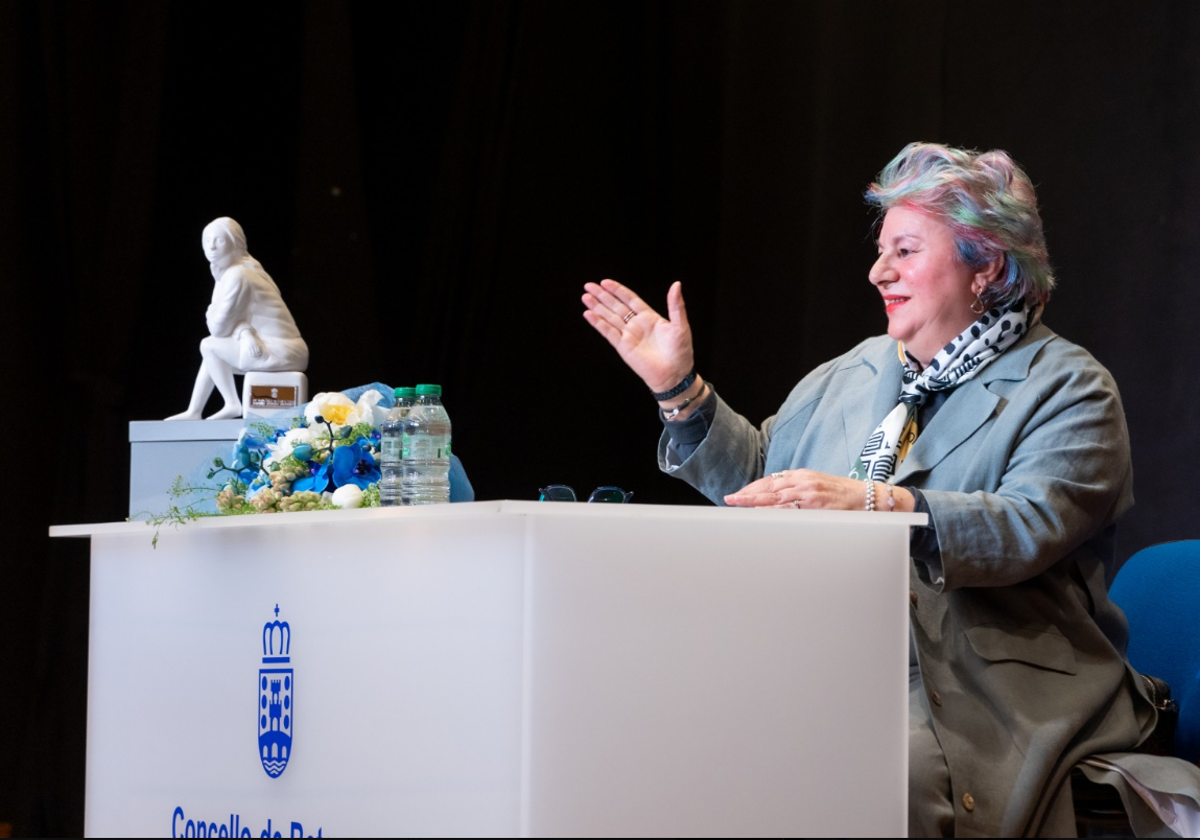 Dolores Vázquez at the award ceremony of the 17th Úrsula Meléndez de Texeda prize in Betanzos (A Coruña).