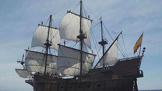 Reproduction of 17th-century ship calls at Malaga port in April