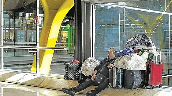 Flight to nowhere at Madrid's Barajas airport in Spain, 'Europe's biggest free hostal'