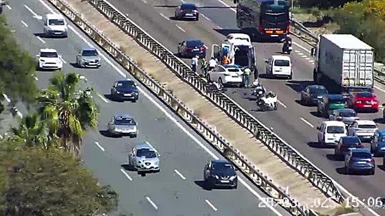 Accident on A-7 between Fuengirola and Benalmádena causes more than three kilometres of tailbacks