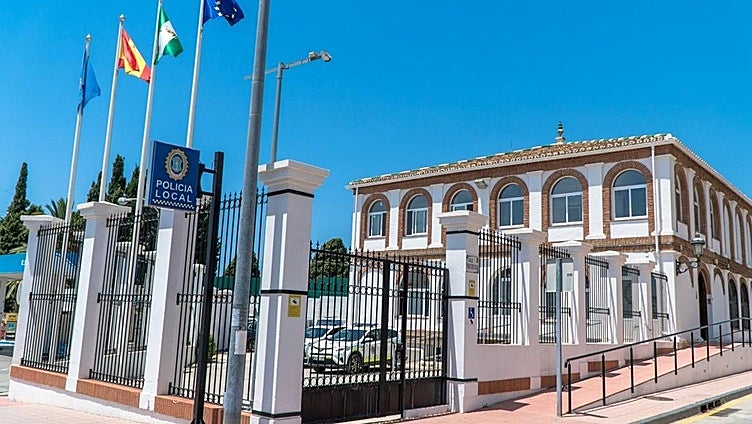 Nerja Local Police officers and a doctor recognised for saving three people's lives
