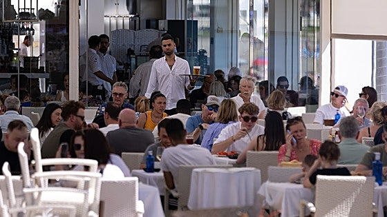 Nearly 11,000 newly registered workers mark sharp rise in employment in Malaga in March