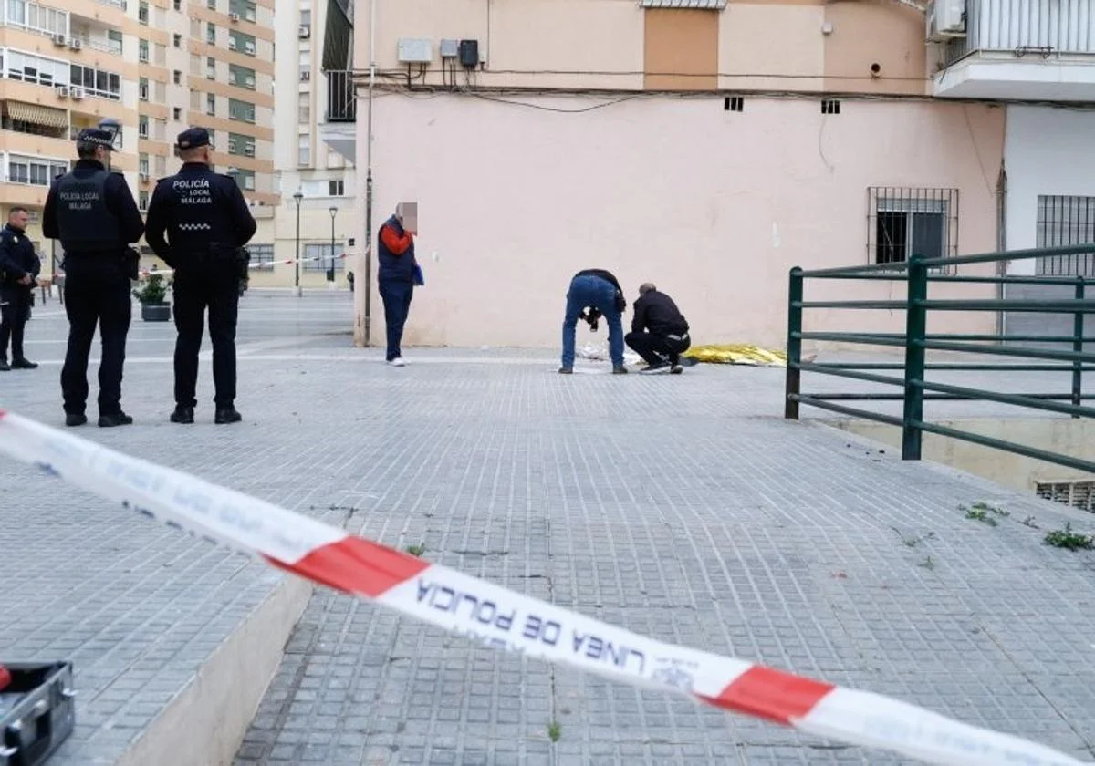 Police investigate suicide pact theory after Ukrainian couple plunge from eighth-floor window in Malaga