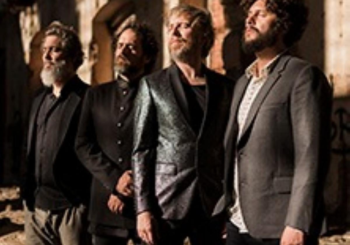 Elefantes mark 30 years with anniversary tour of Spain.