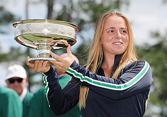 Bernat lifts the trophy at Augusta on Saturday.