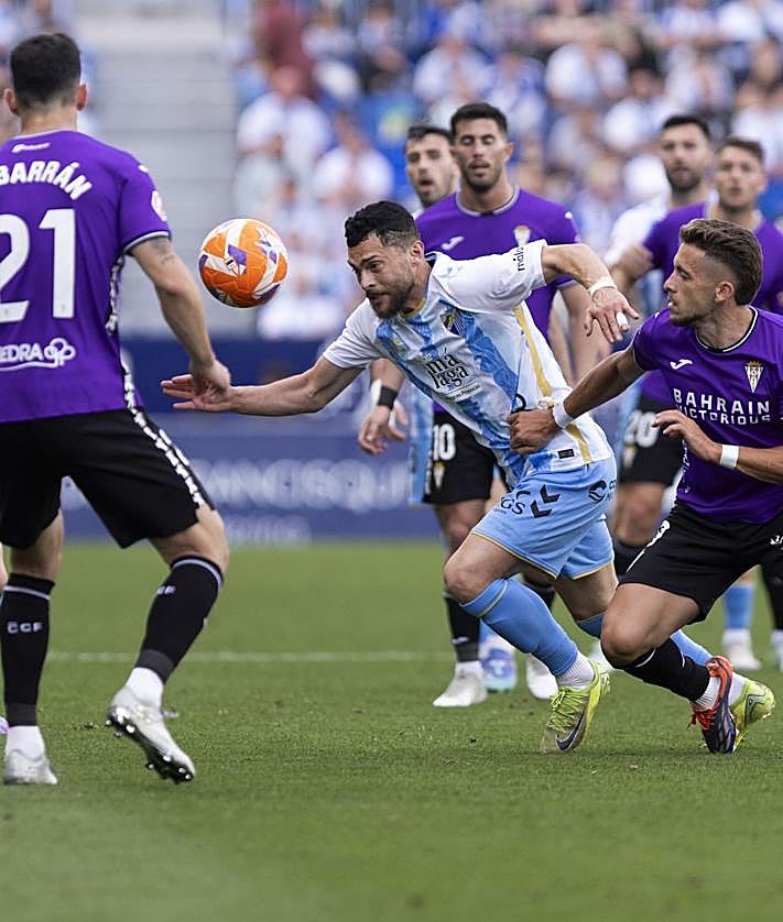 Imagen secundaria 2 - Painful defeat sees Malaga CF plunge into relegation trouble
