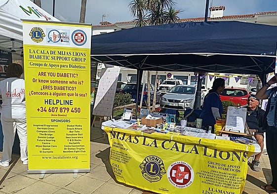 The Lions offered free glucose tests and advice about diabetes.