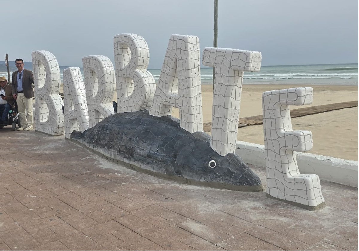 Barbate's new tuna-crocodile provokes laughter and comments on social media: 'What sort of work of art is this?'
