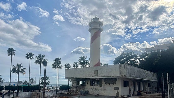 Work resumes on Marbella lighthouse plan to ensure it will be shipshape by summer