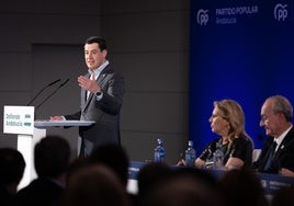 Juanma Moreno, Carolina España and Francisco de la Torre, on Monday in Malaga.