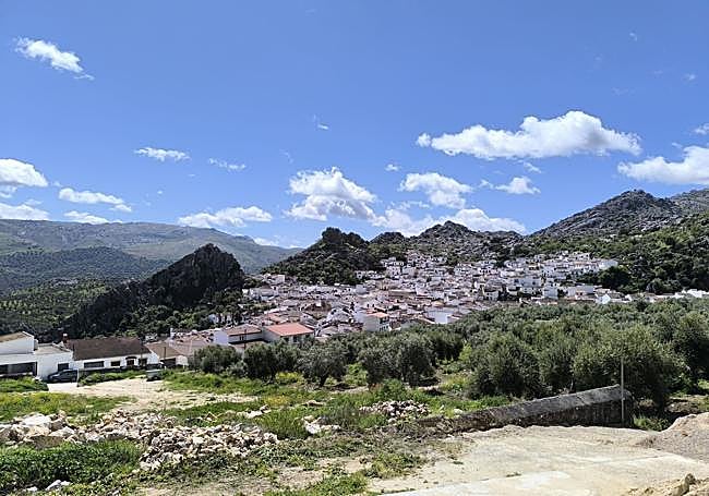 In the last few metres Montejaque comes into view again