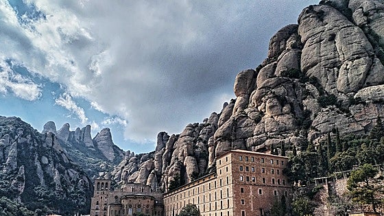 1000 years of Montserrat: a place of faith in natural beauty