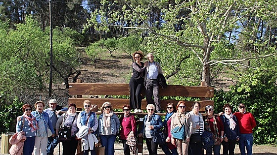 Giant benches trail gains new stop in inland Malaga town