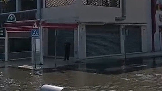 Strong winds cause flooding in eastern Costa del Sol town